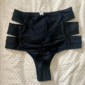 High waisted cut-out scrunch butt bikini bottoms swimwear